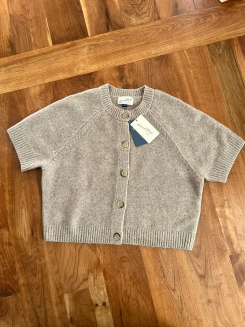 NWT** Universal Thread Women's Short Sleeve Cozy Knit Button Down Cardigan Tan